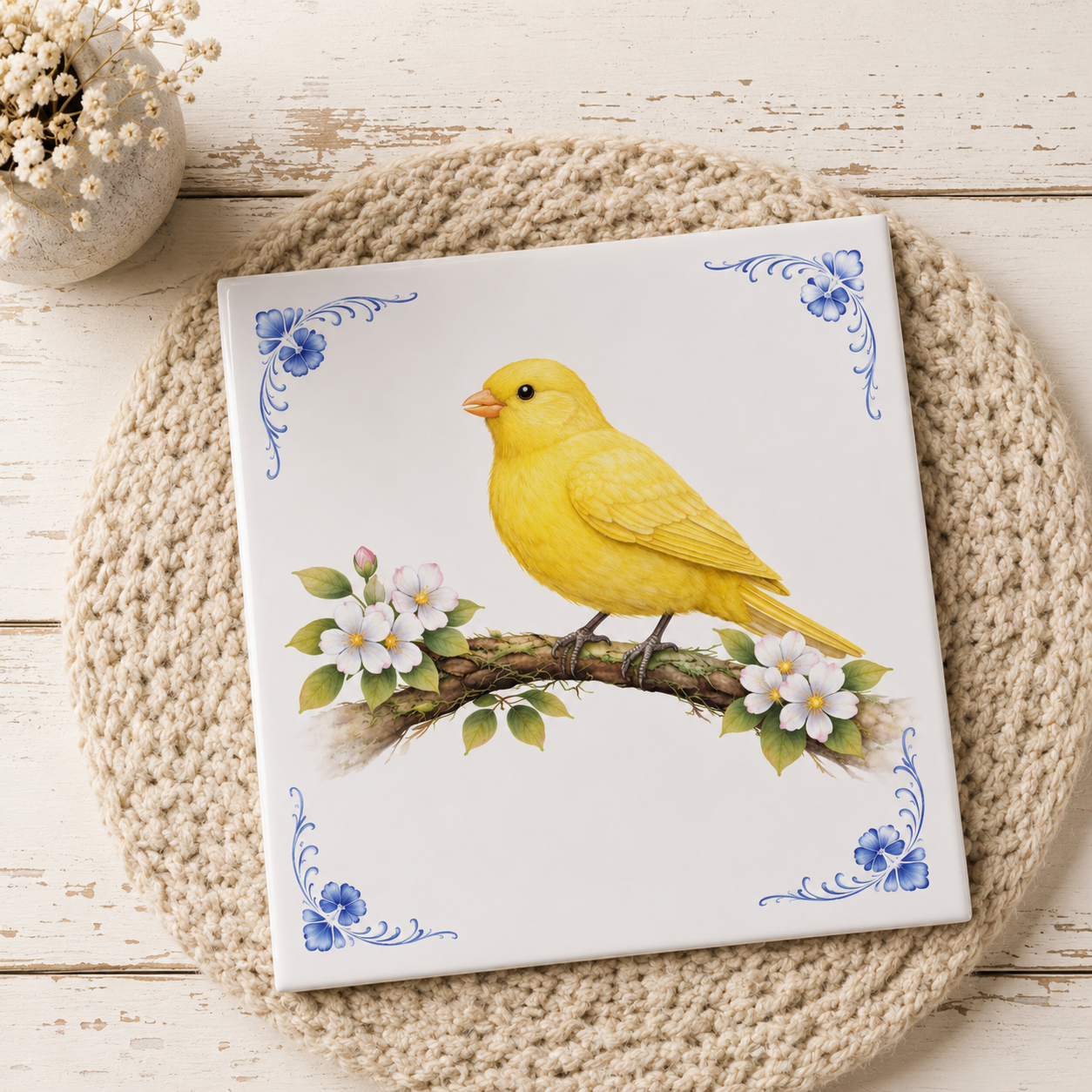 Azulejo Delft Azul con Canario – Ilustración Vintage de Pájaro